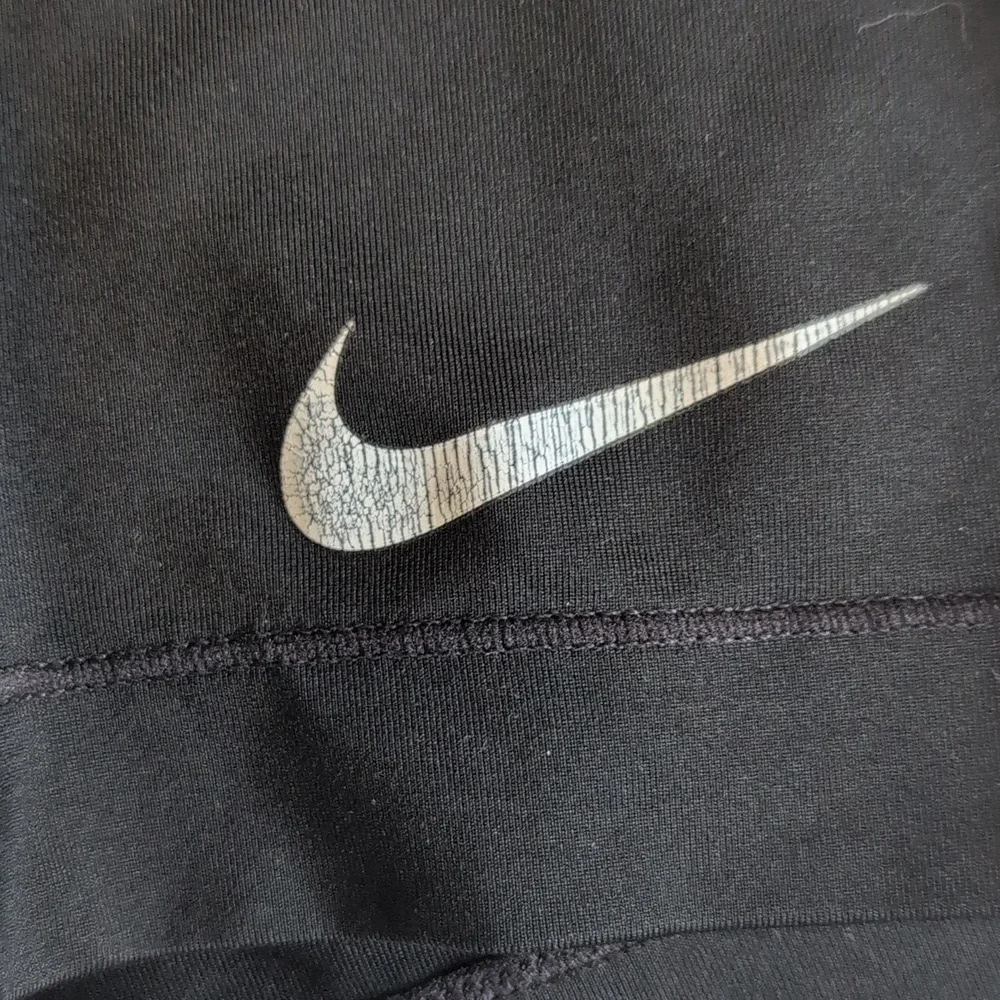 Nike Women's Black Pro Shorts - Picture 3 of 6